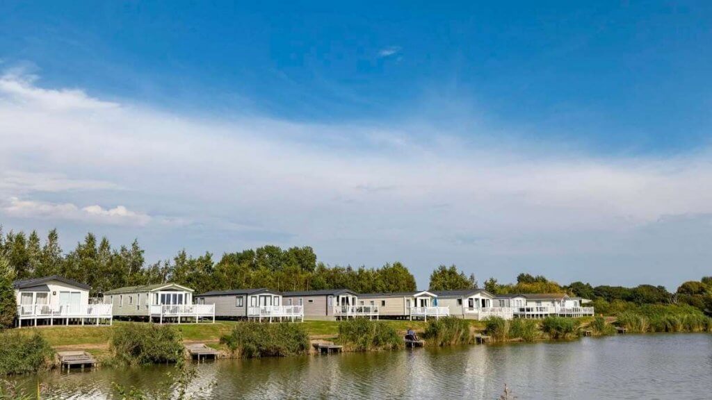 6 Static Caravan Sites with Fishing Lakes | Have Fun Outdoors